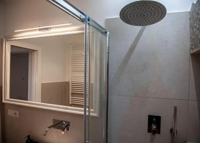 Modern And Stylish Flat Next To Metro Apartamento Roma