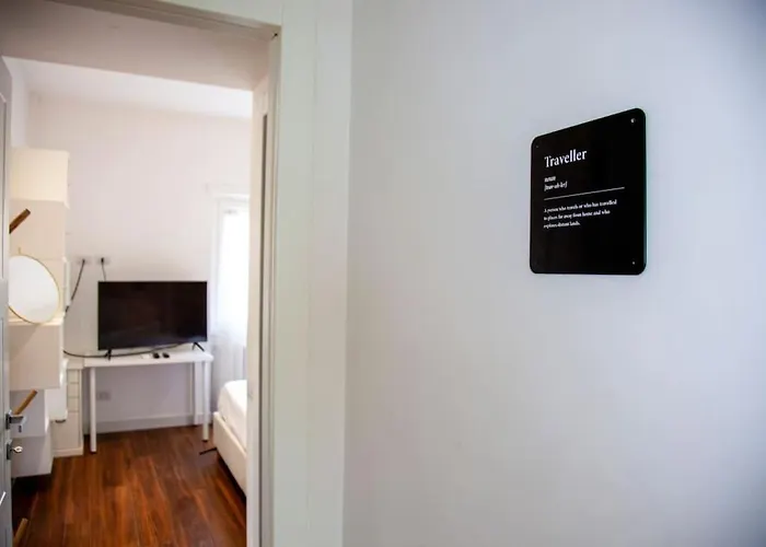 Modern And Stylish Flat Next To Metro *