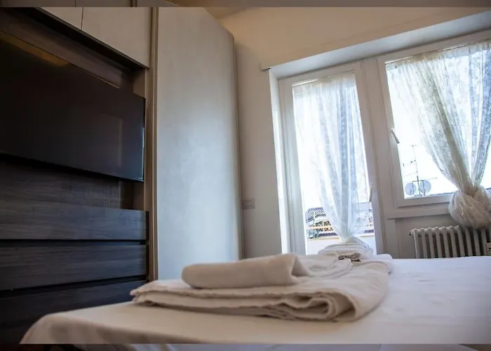 Modern And Stylish Flat Next To Metro *